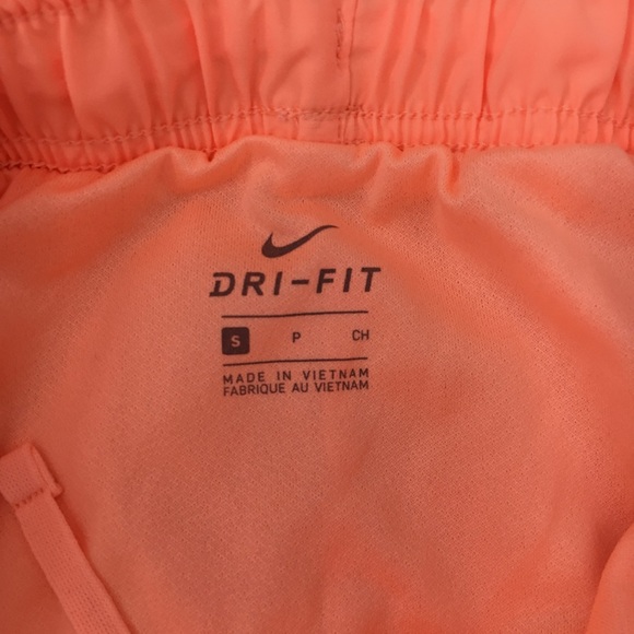 Nike Running Shorts - Picture 3 of 3
